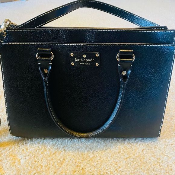 kate spade Handbags - Kate Spade Medium Cross Body Bag